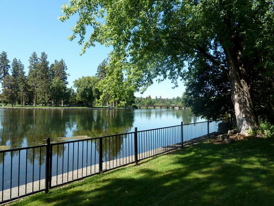 Mirror Pond Bungalow Bend Exterior photo